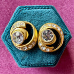 Beautiful vintage gold plated swirly crystal earrings