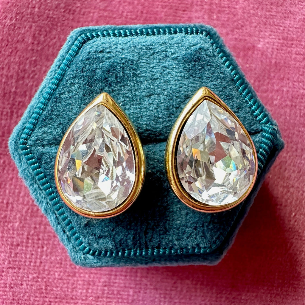 Fabulous vintage Trifari teardrop crystal earrings