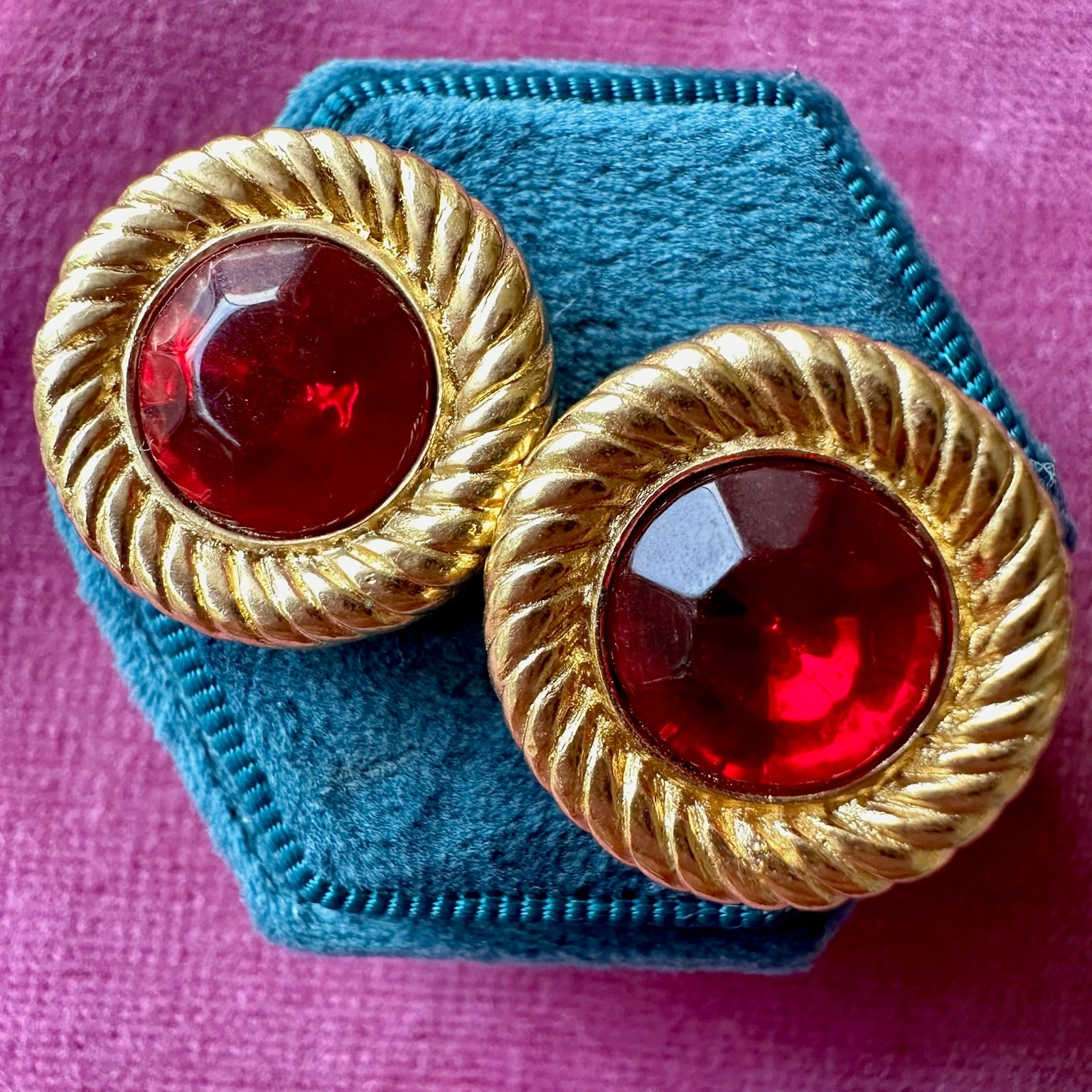 Stunning vintage Trifari red crystal earrings