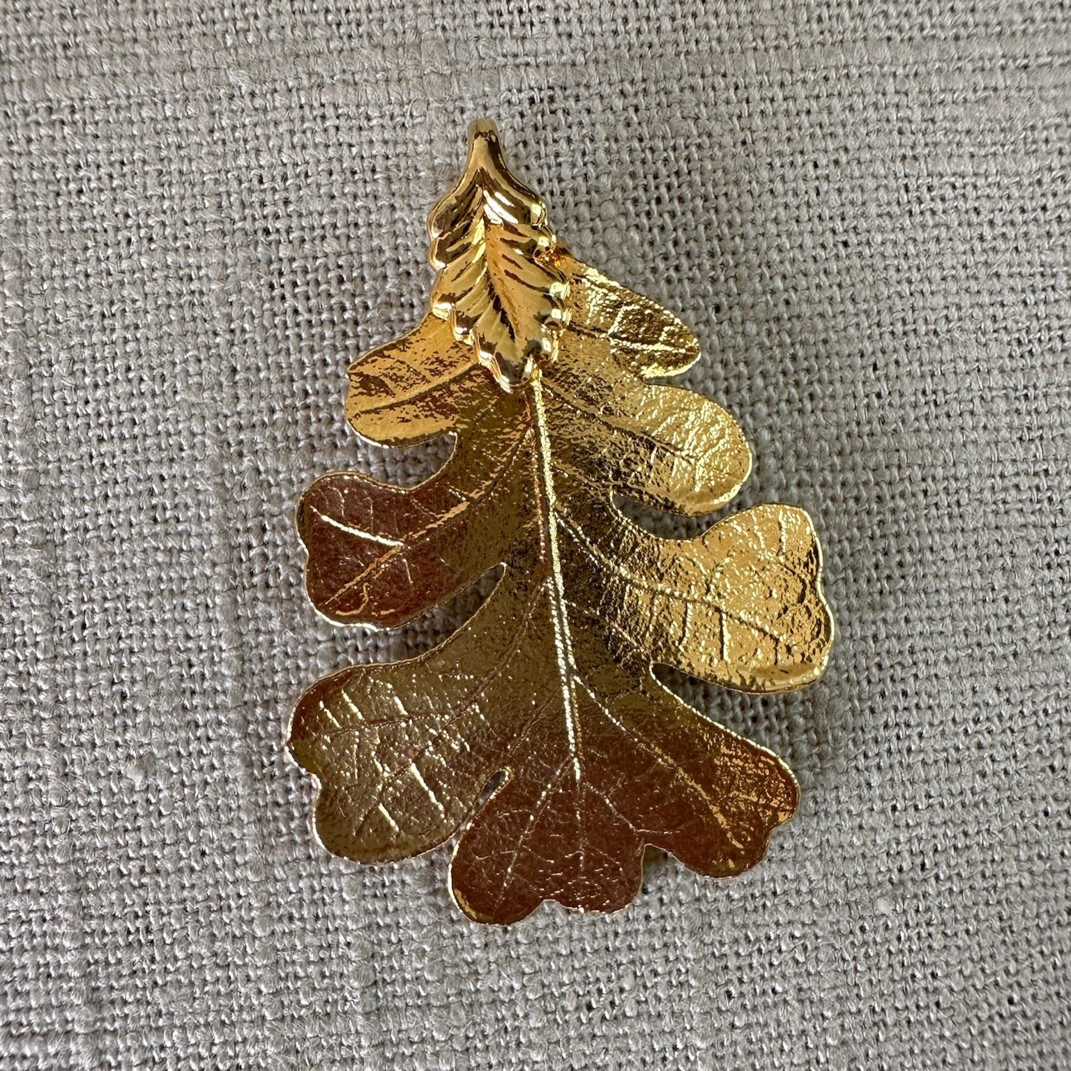 Vintage gold plated leaf pendant