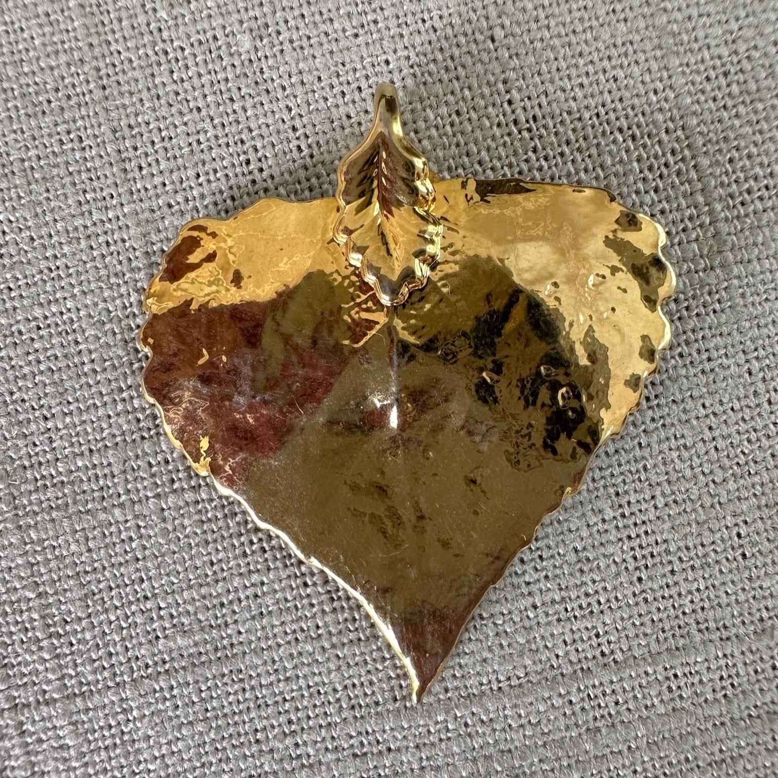 Vintage gold plated leaf pendent
