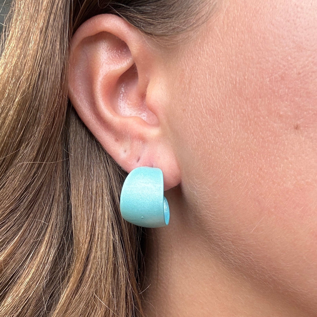 Fun vintage enamel hoop earrings