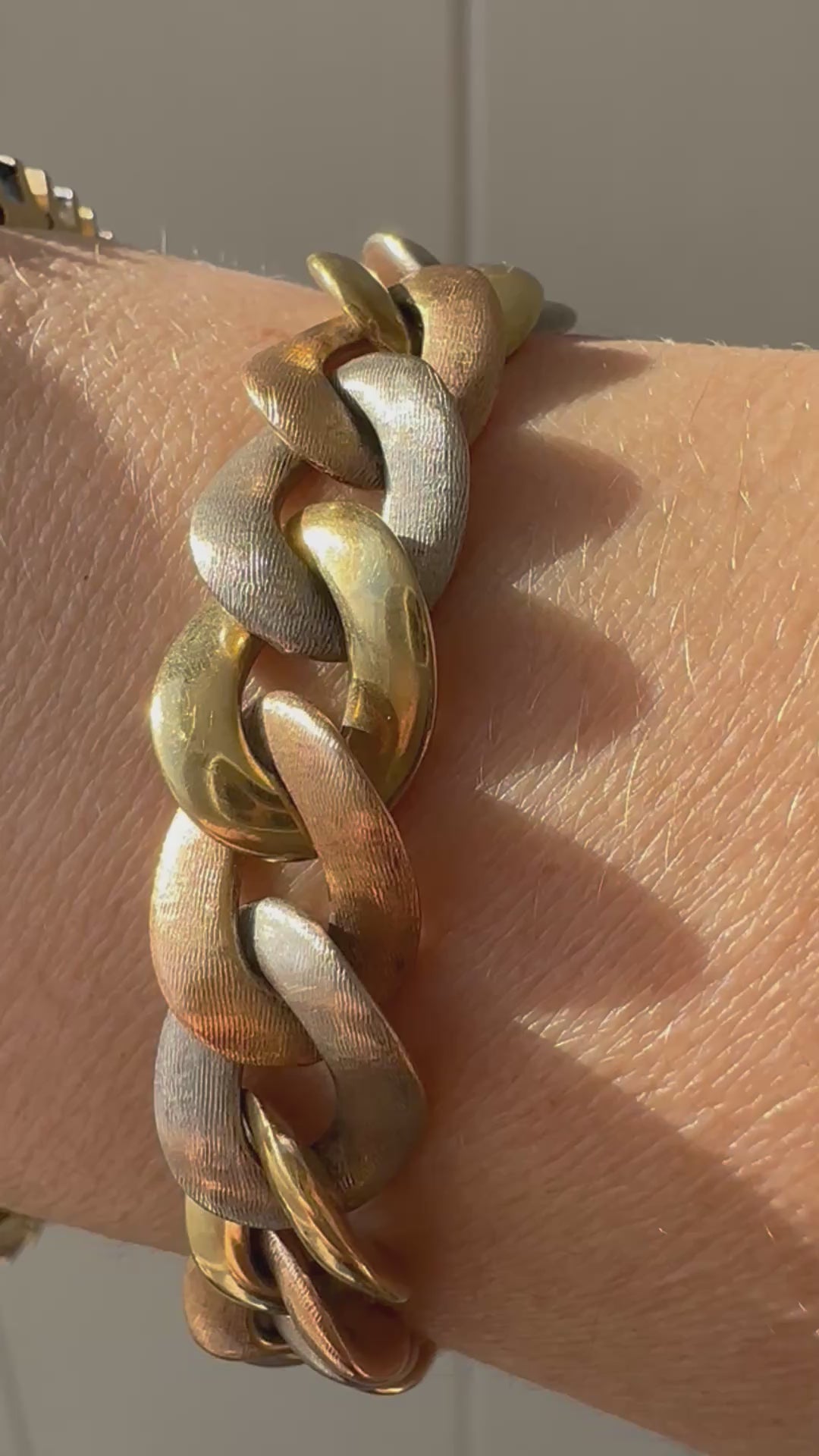 tri tone rounded curb