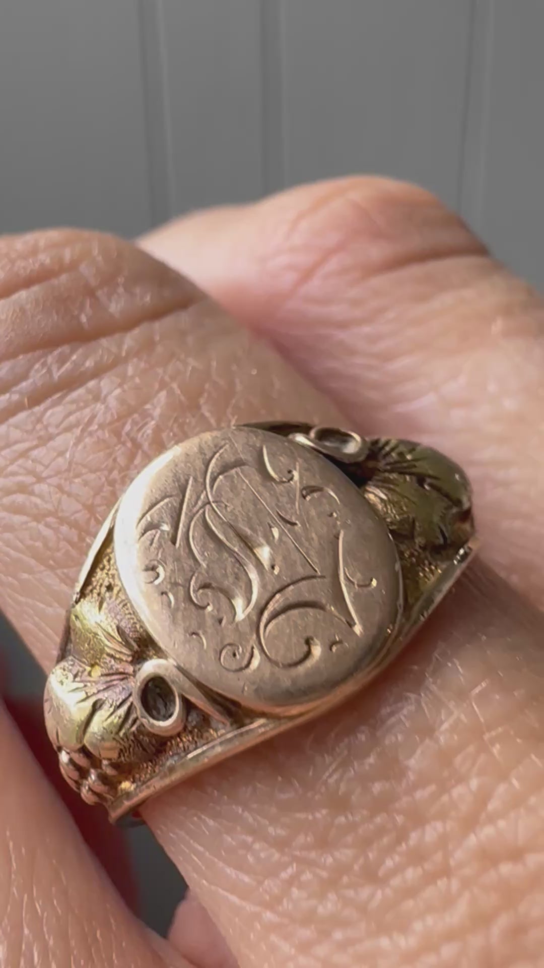 1911 antique rosey signet