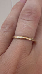 vintage patterned eternity band circa 1948