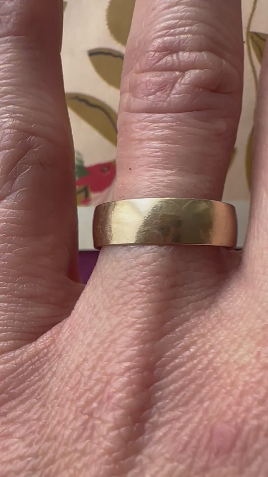 10k gold band 10.75 // 6mm