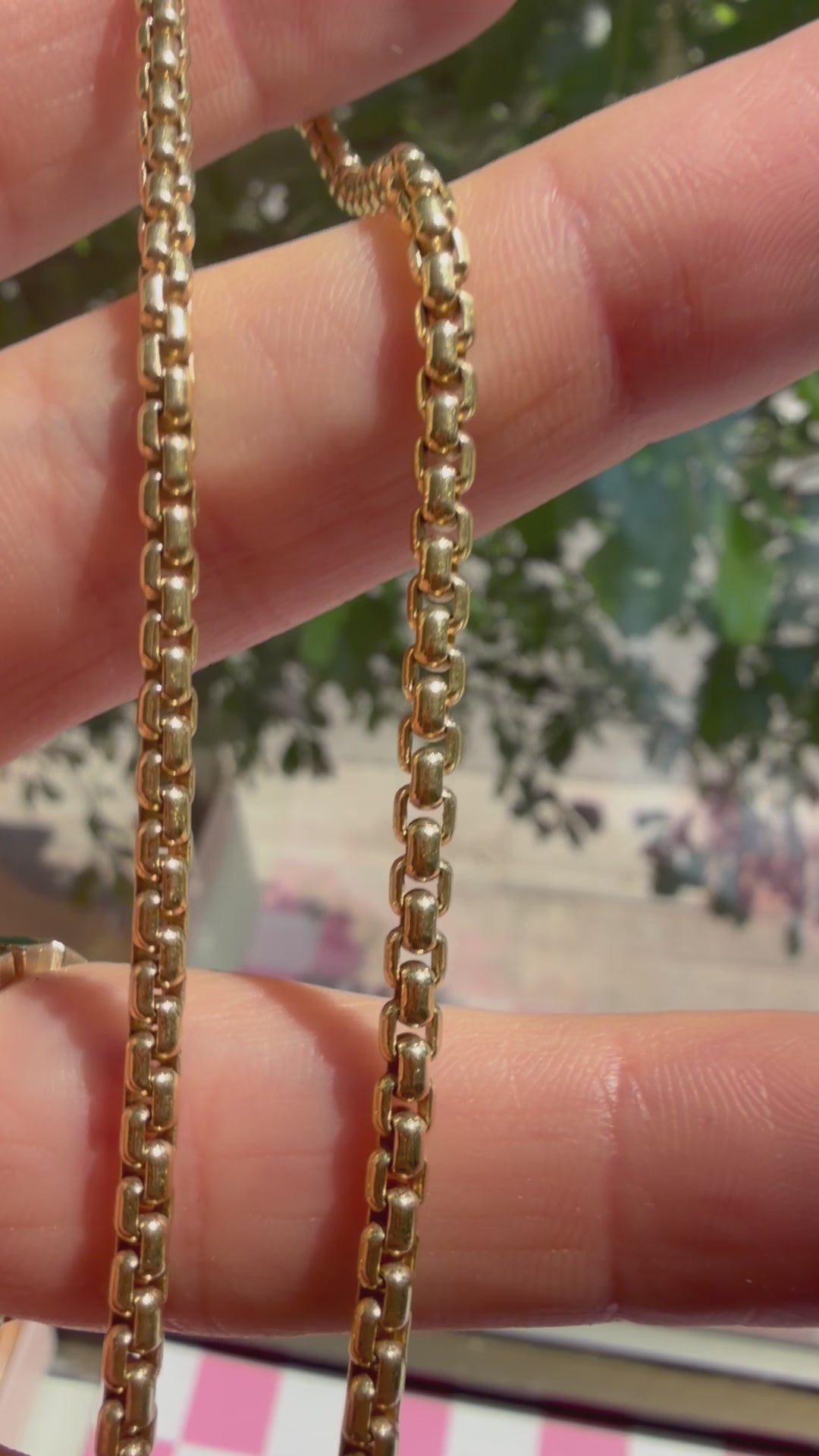 chunky 18k gold rounded box chain