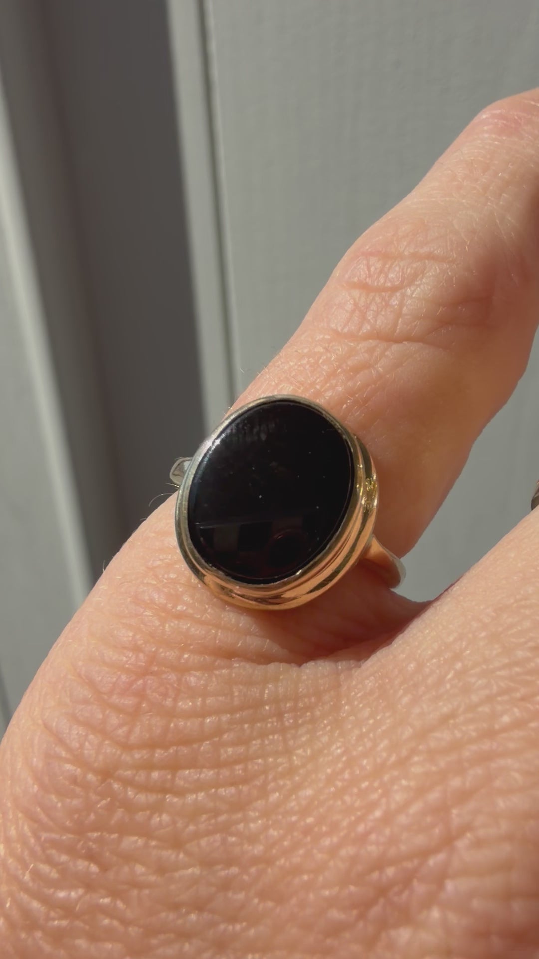 oval bezel set onyx ring