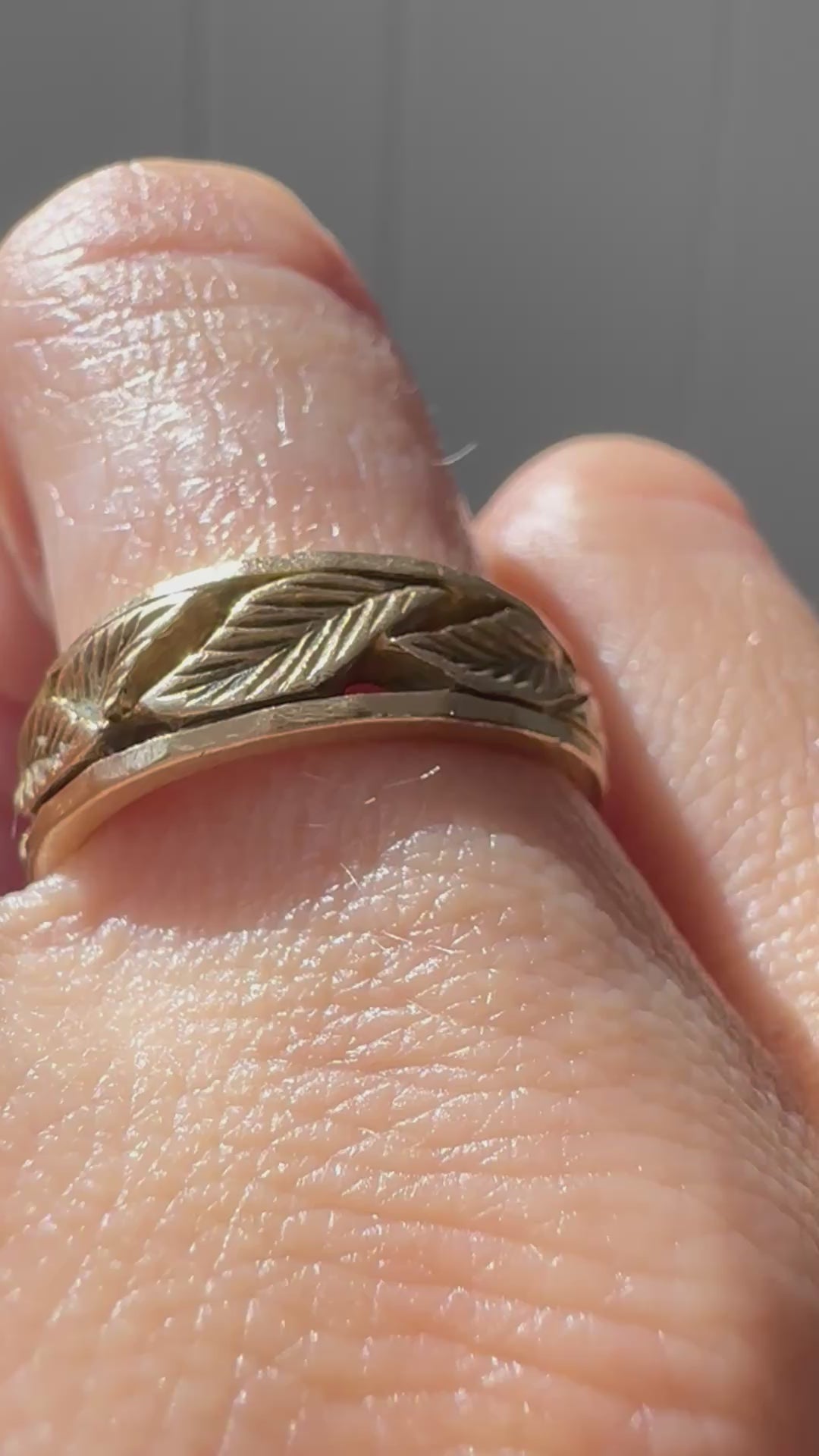 textured leaf band