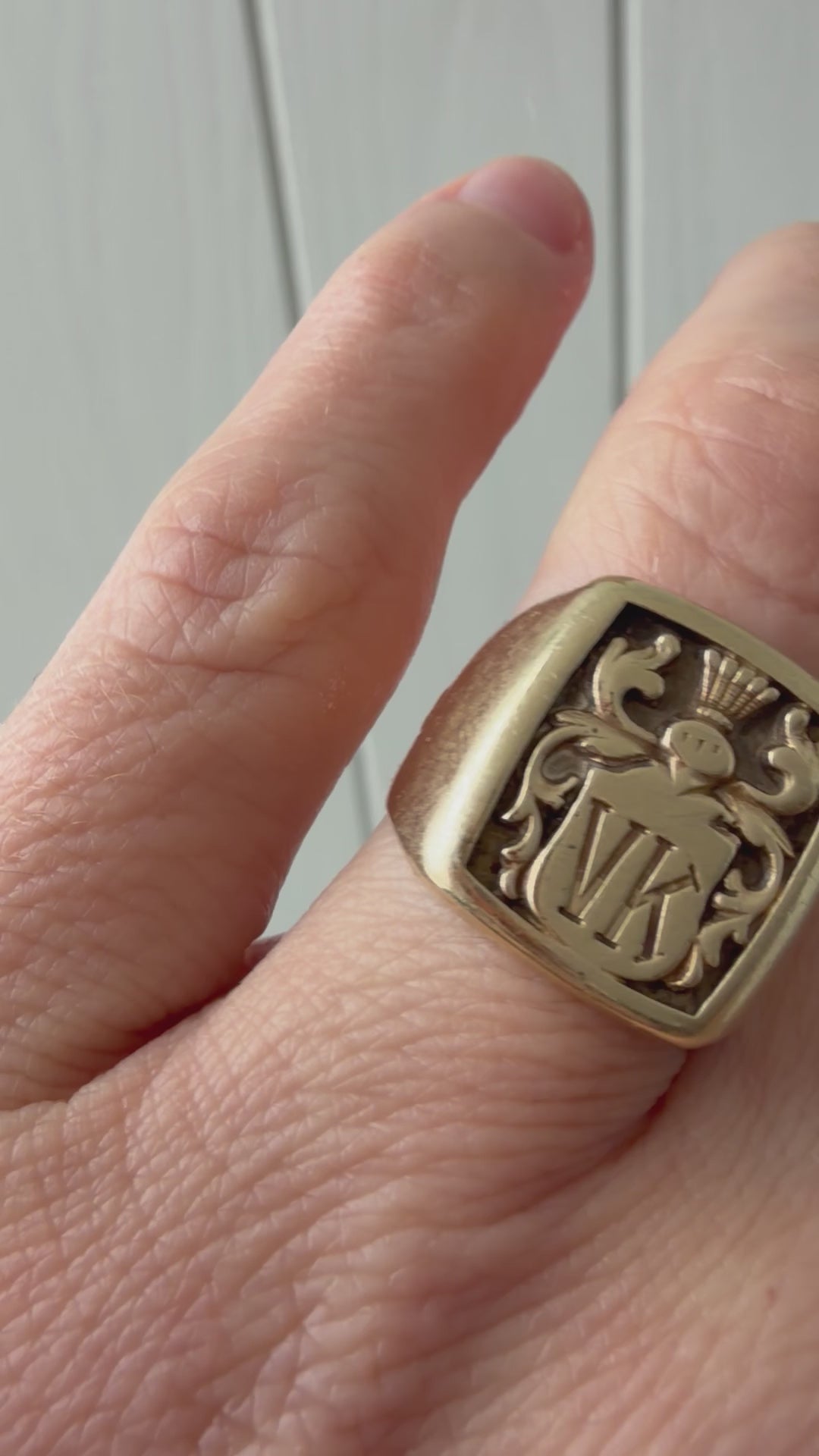 18k gold signet with VK