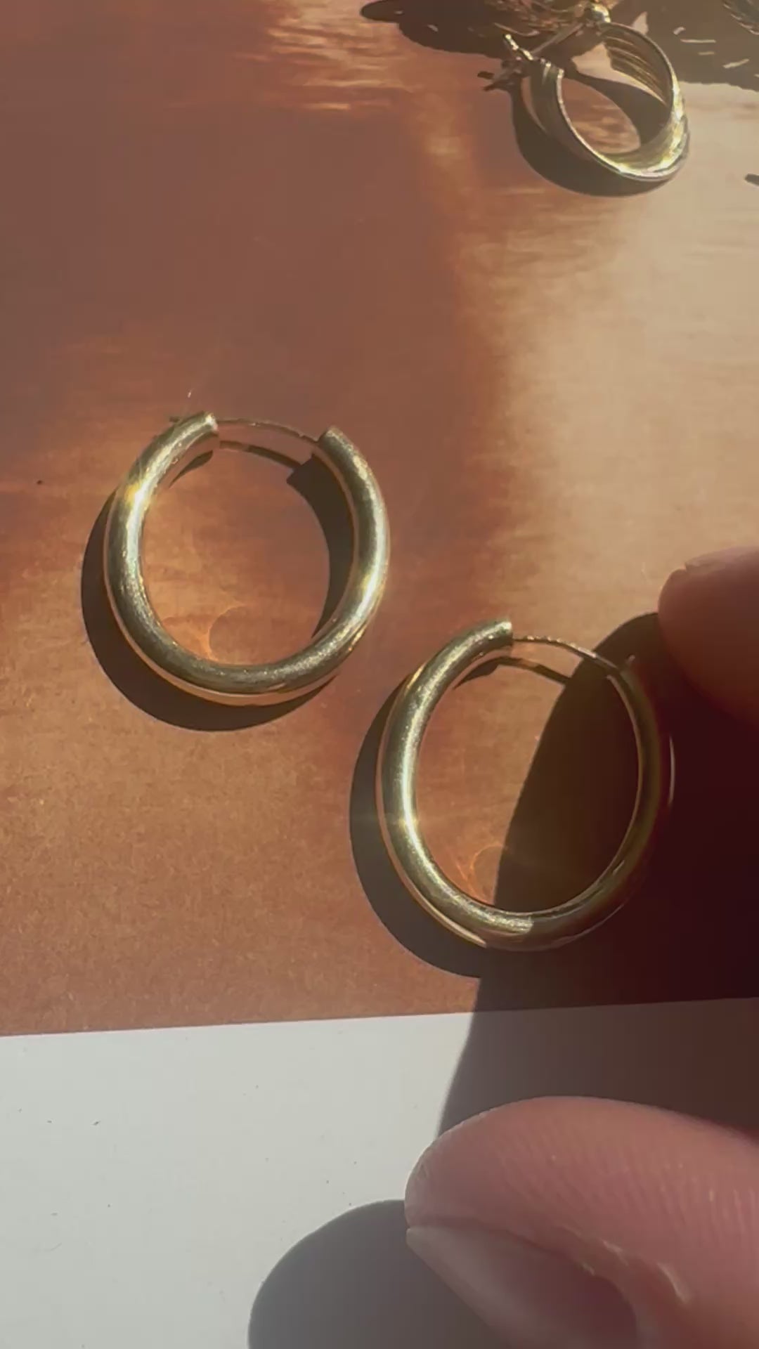 chubby oval hoops