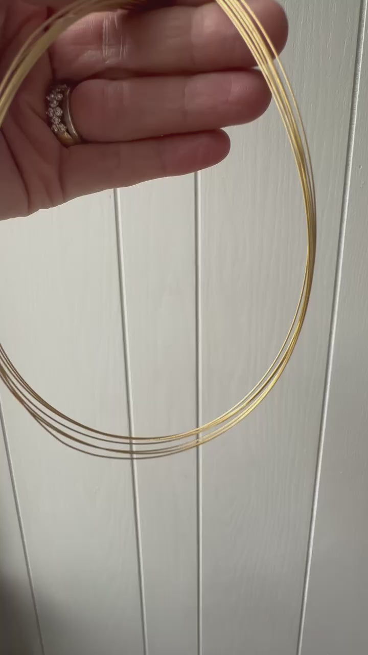 Wire necklace