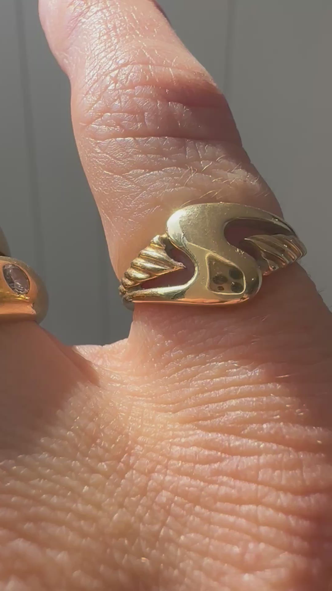 super s or wave ring