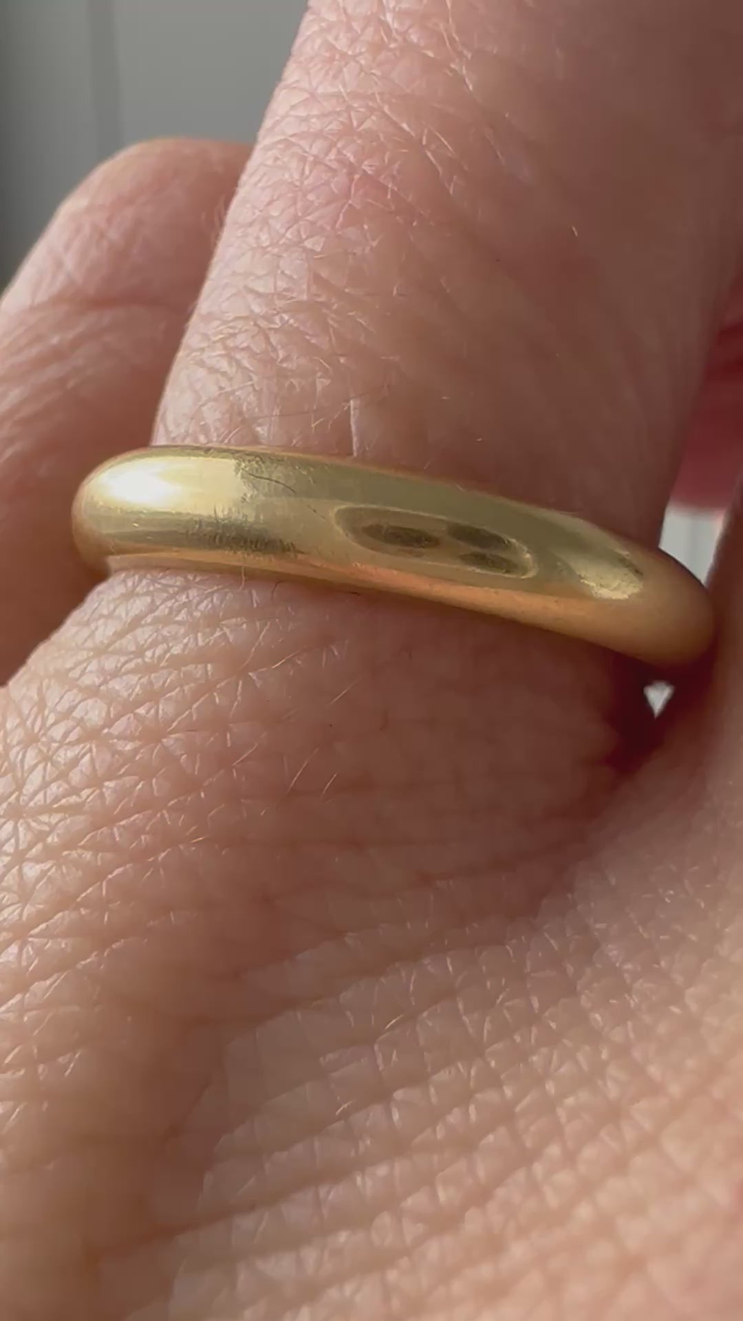 18K yellow gold donut