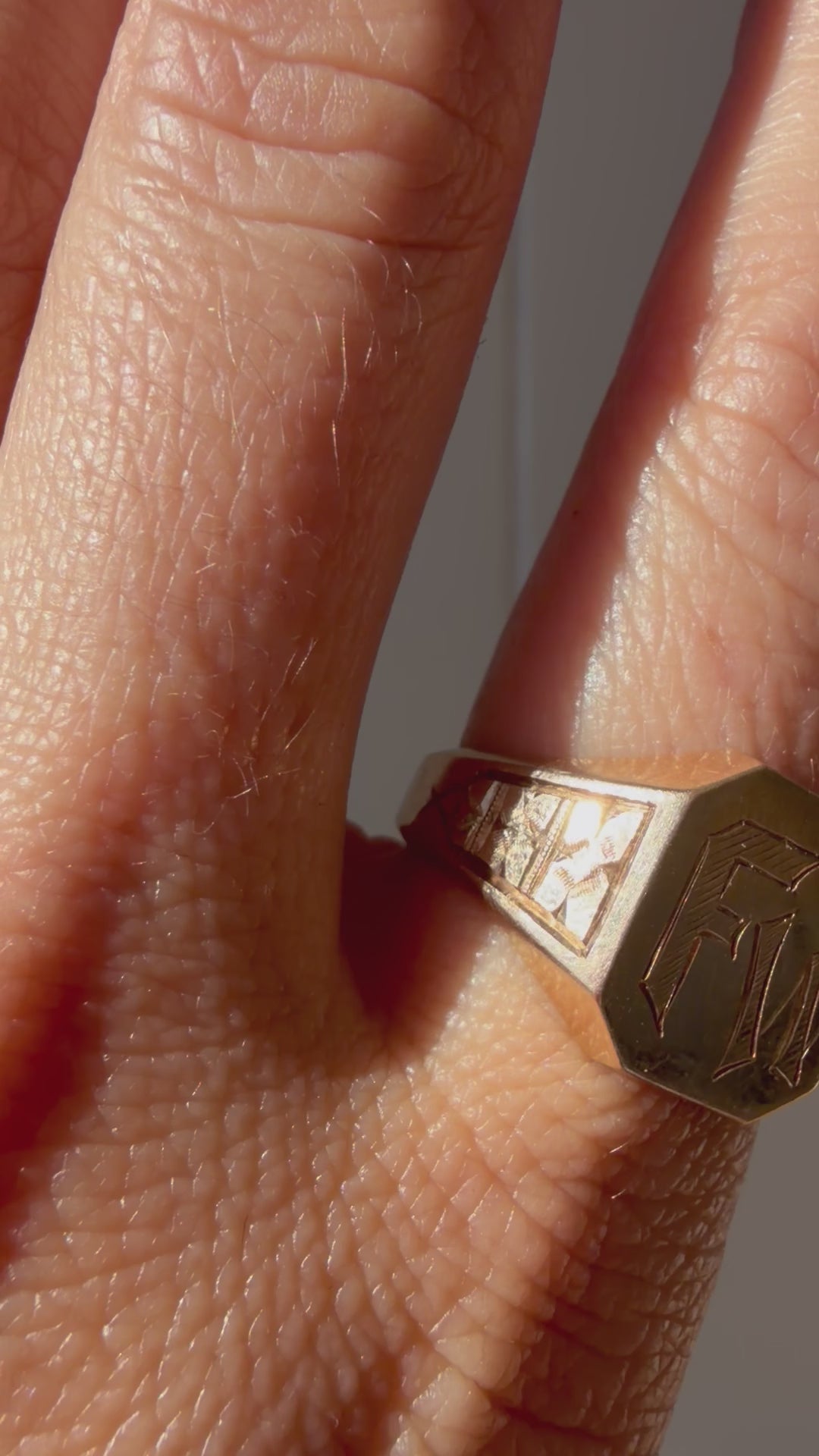 FW signet ring