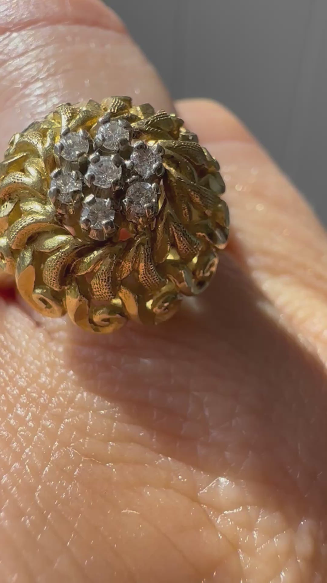elegant 18k and diamond cocktail ring