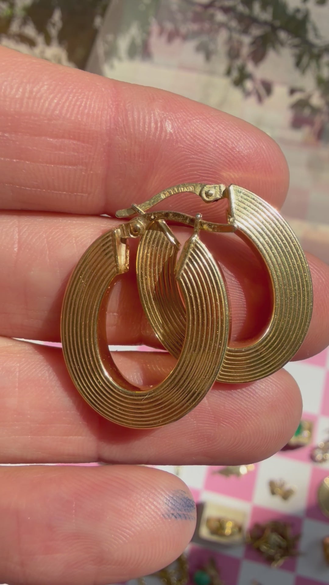 ribbed oval hoops