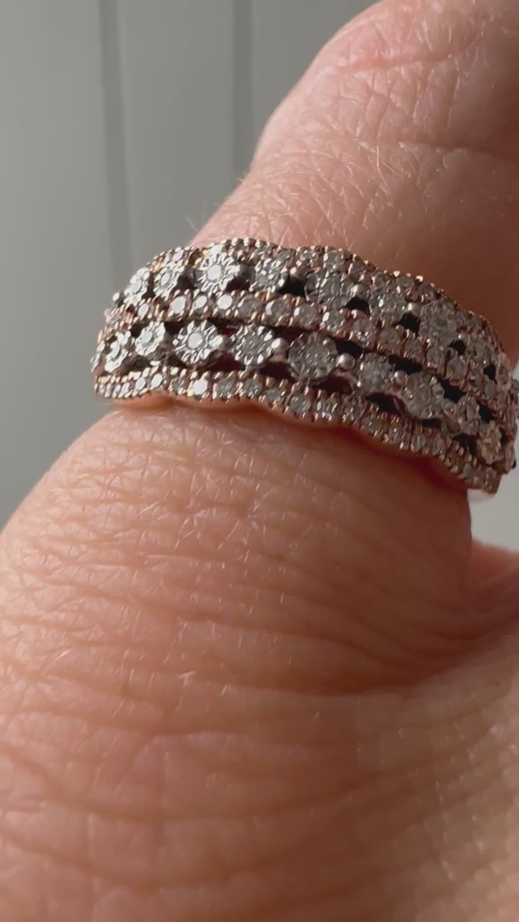 rose gold diamond ring