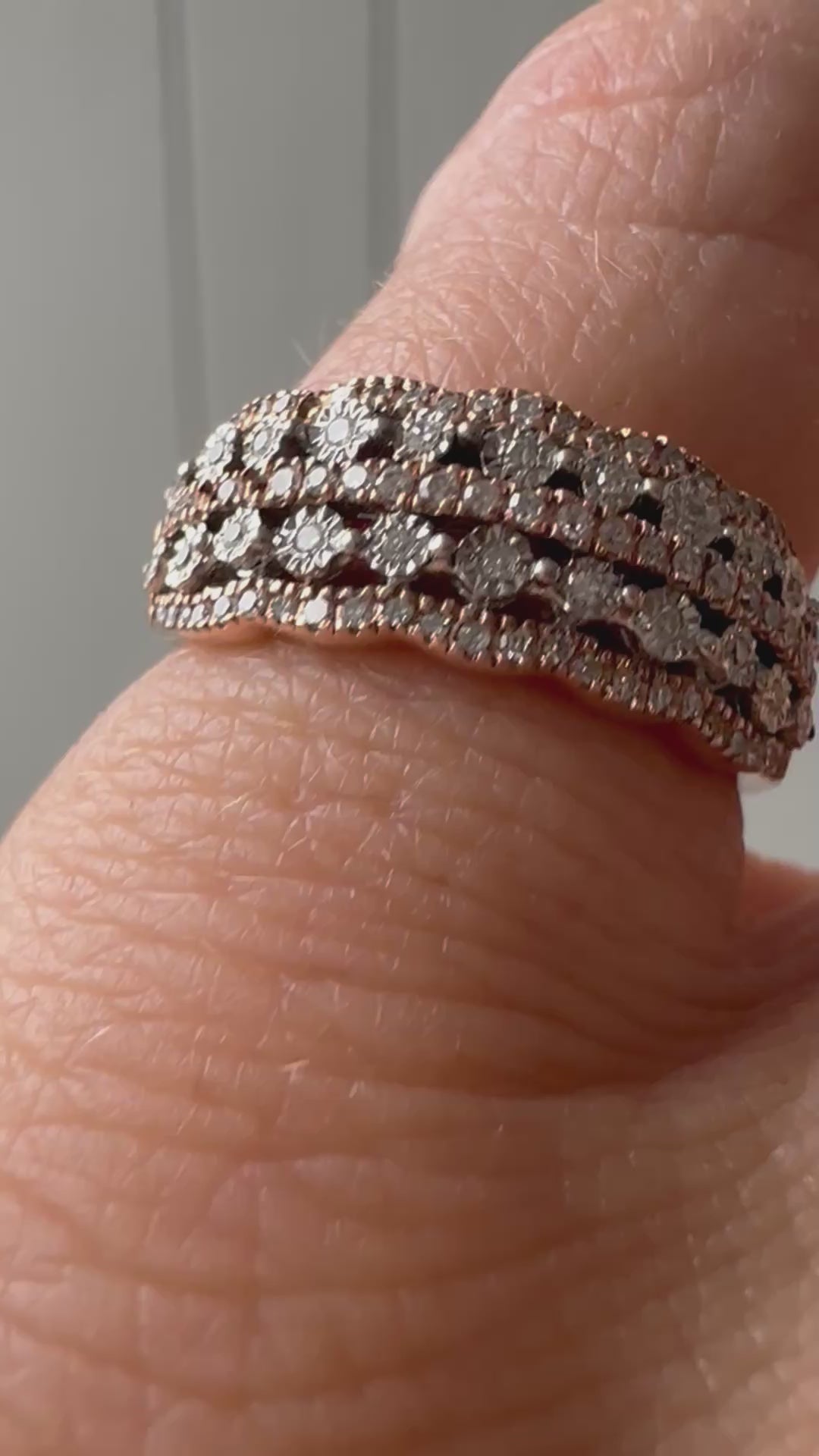 rose gold diamond ring