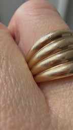 quadruple ribbed wide band