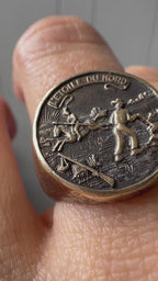 L'Étoile du Nord signet ring