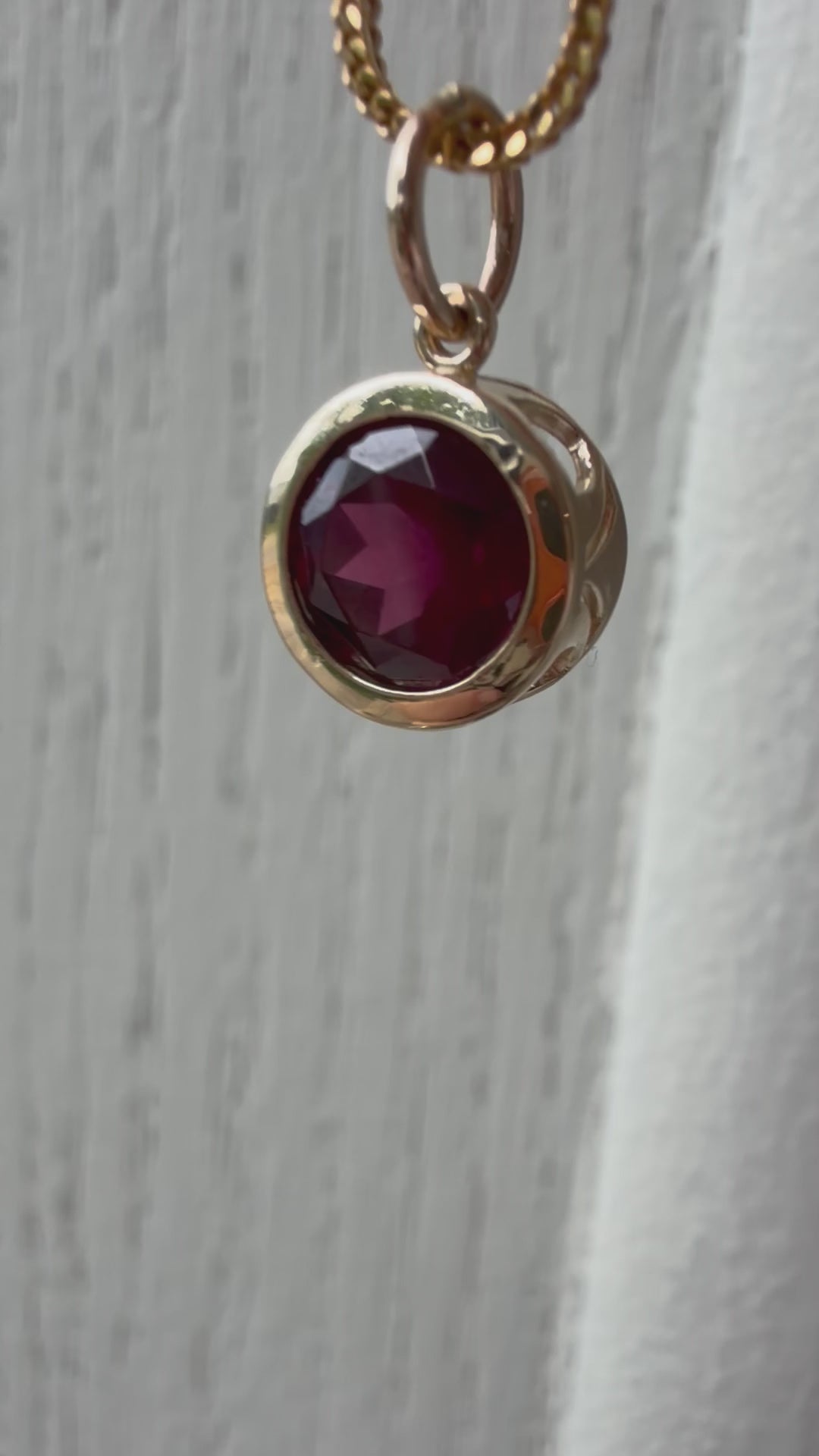 juicy bezel set gems