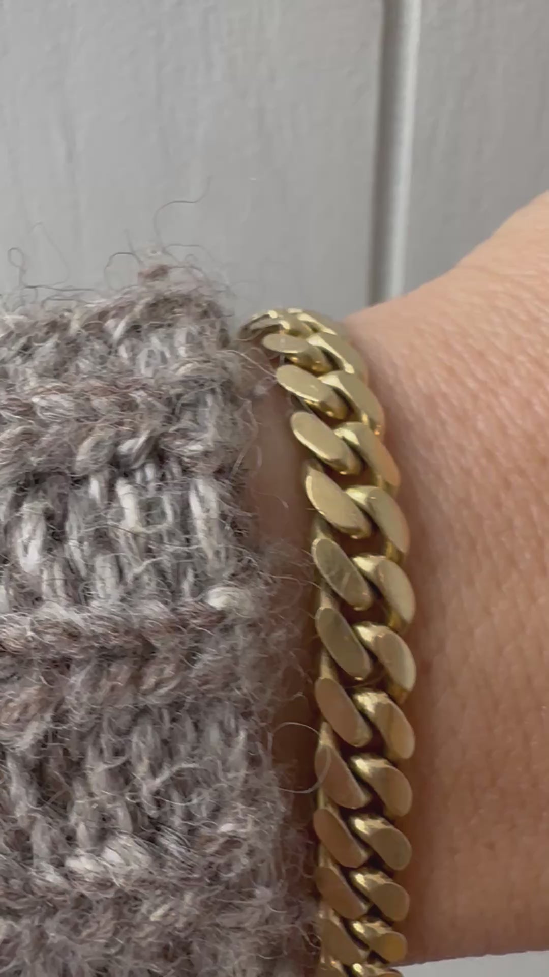 solid curb bracelet