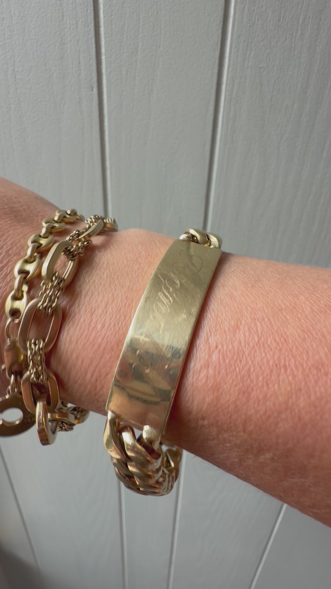bubbly curb ID bracelet