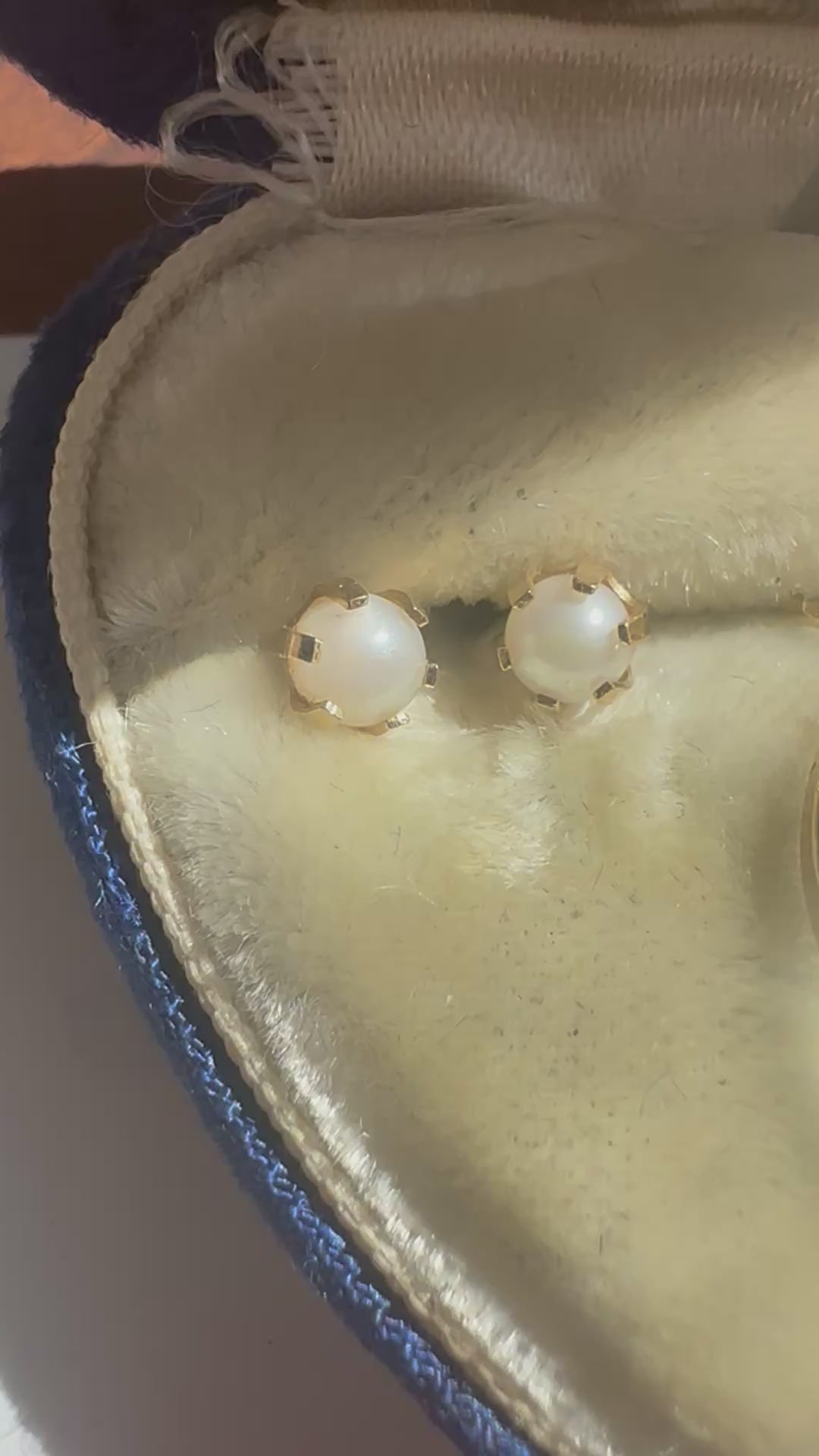 pearl earrings