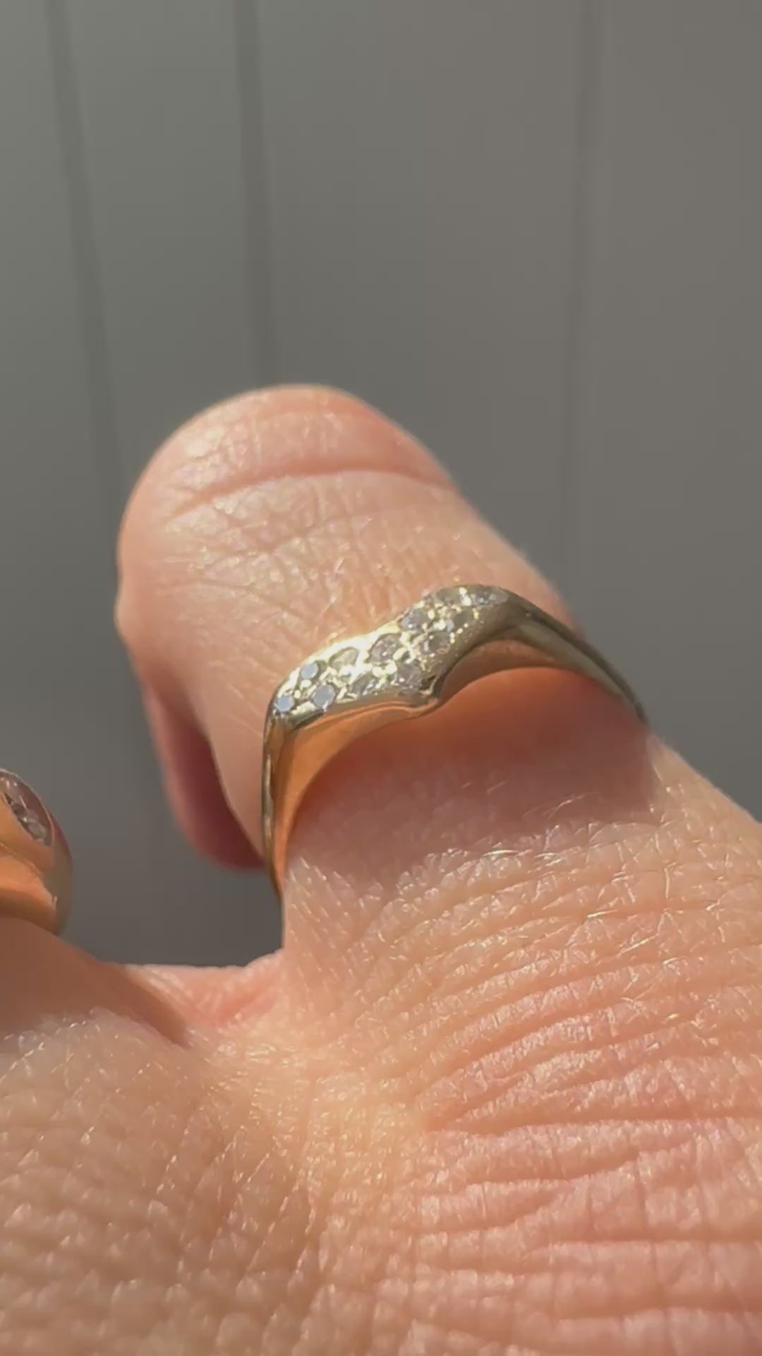 diamond V band
