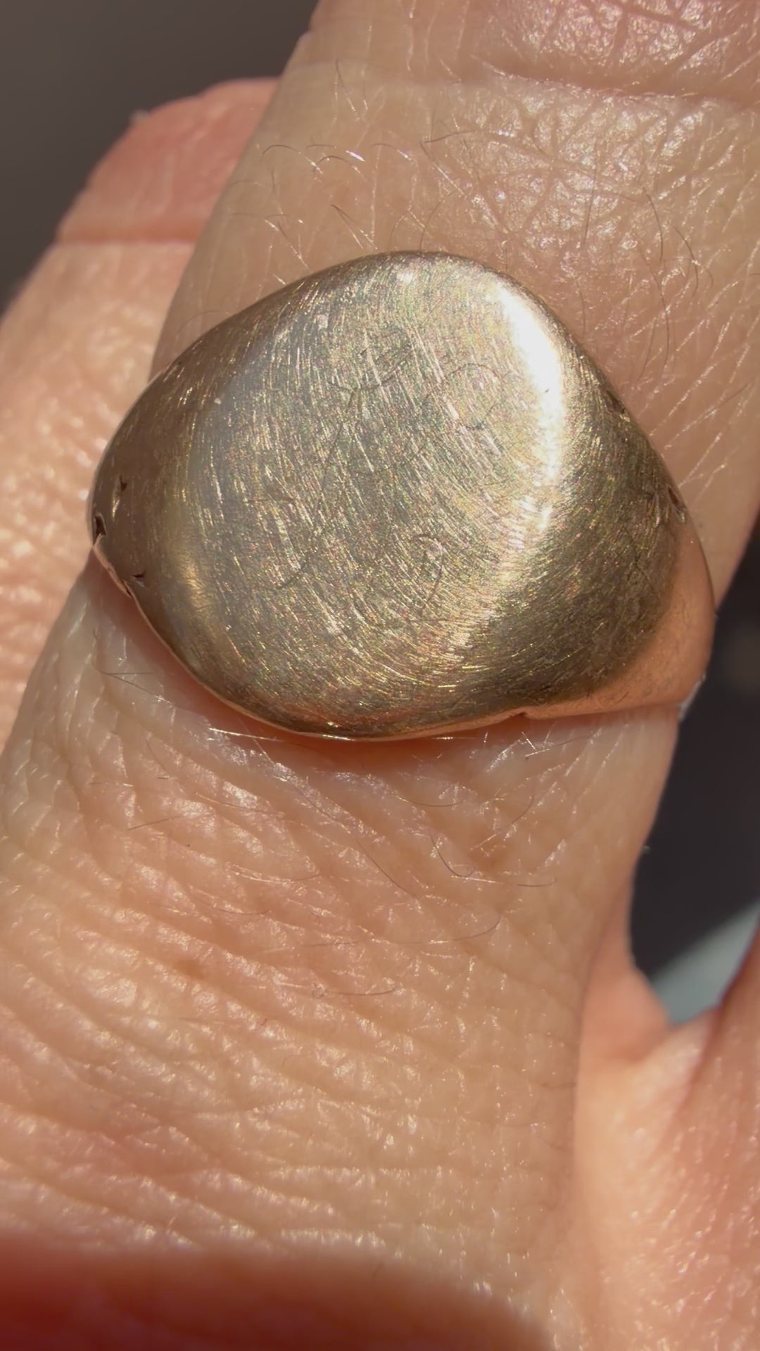 faint K 10k rosy tone signet