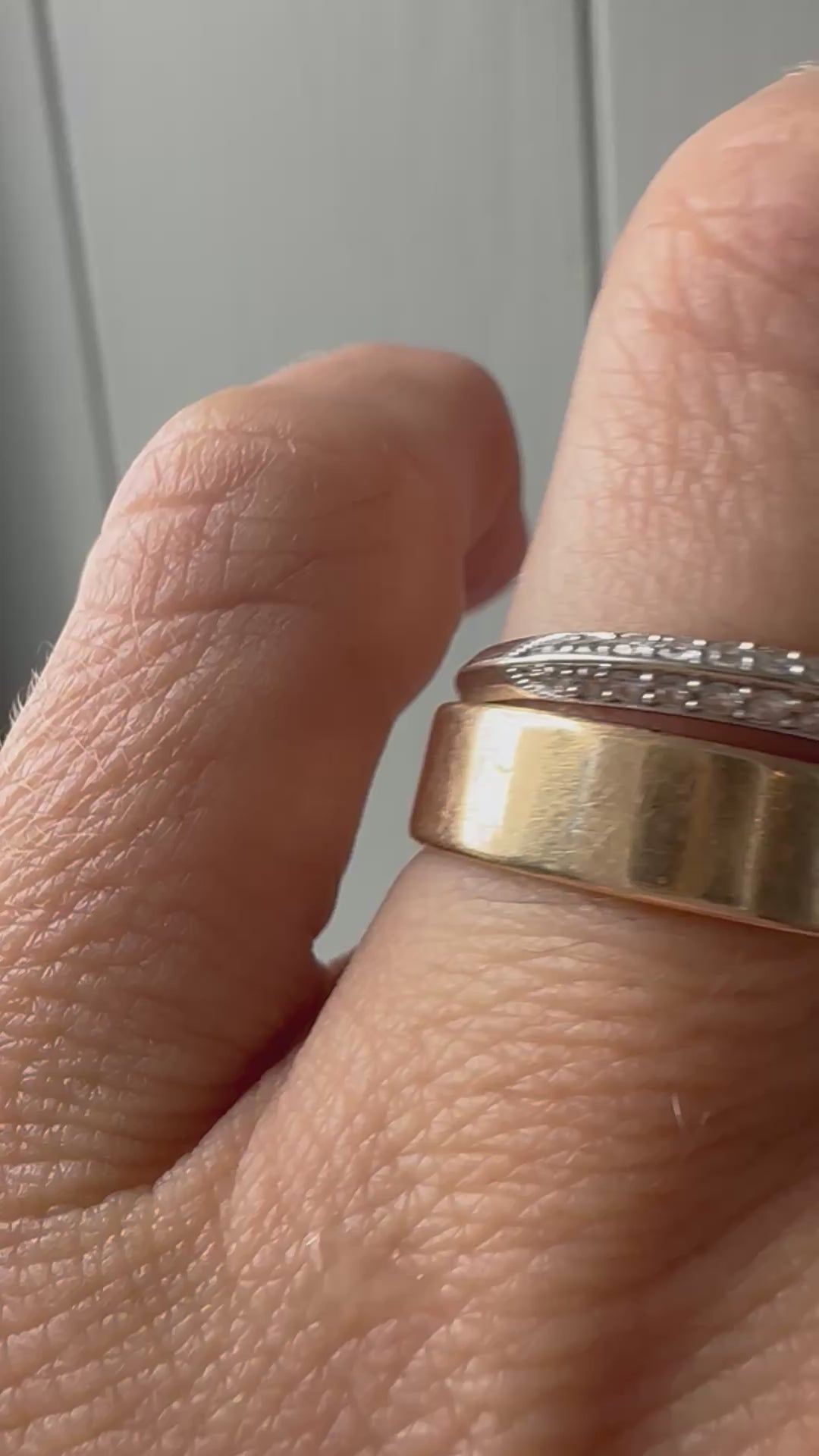 Pair of 18k white diamond knife edge bands