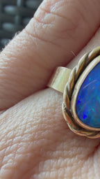 oval opal in rope 16k bezel
