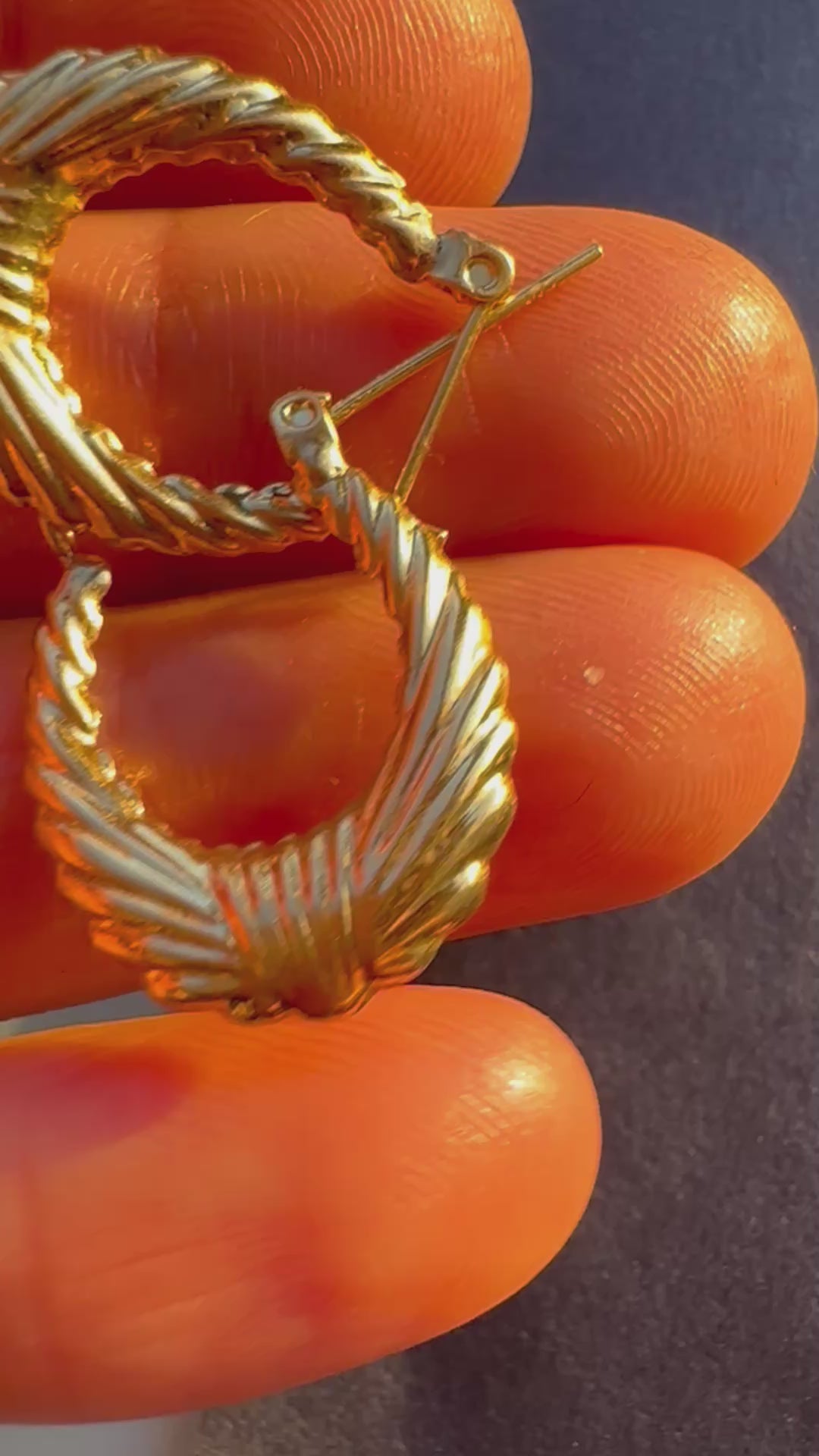 graduated ribbed hoops