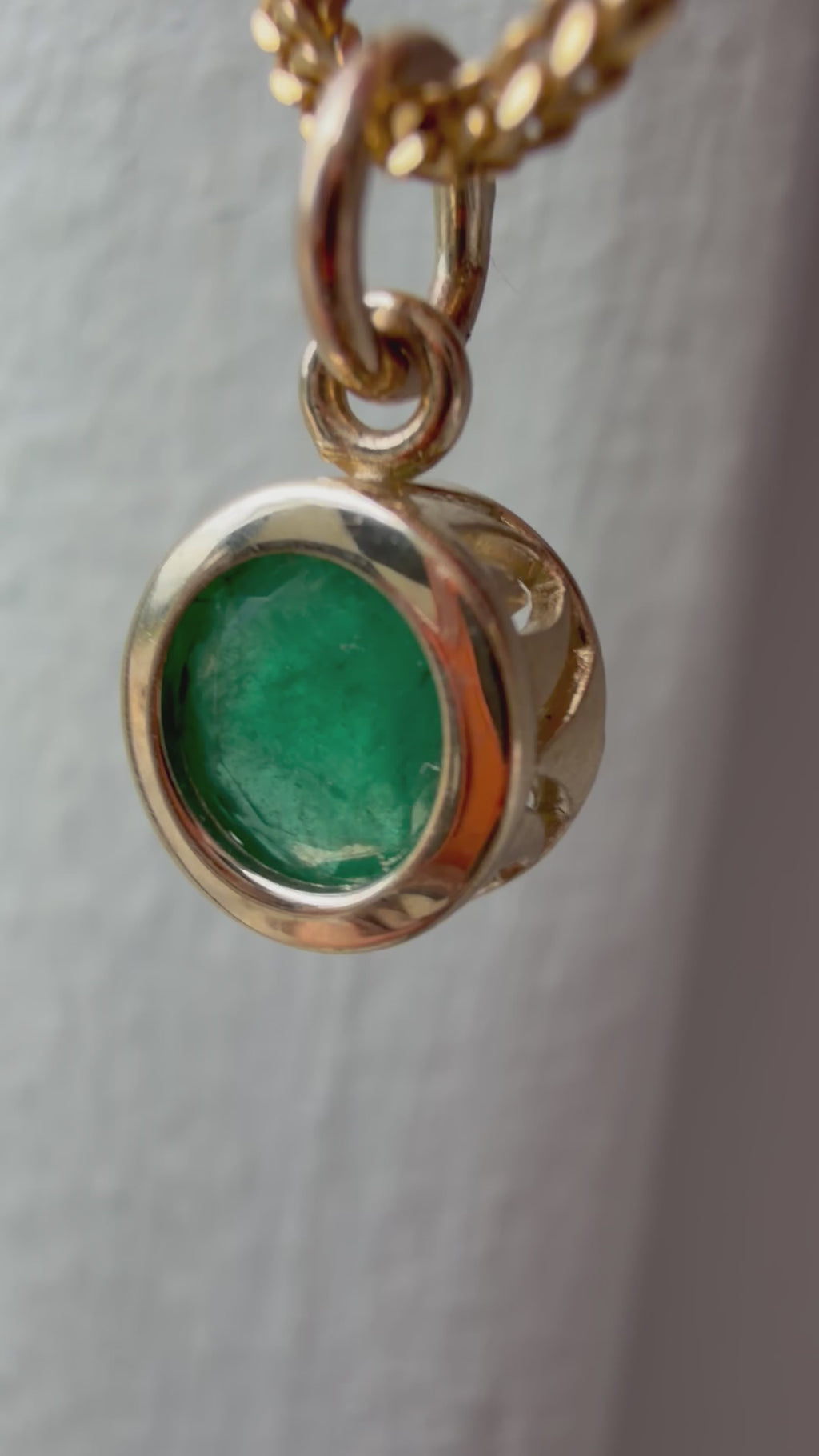 juicy bezel set gems