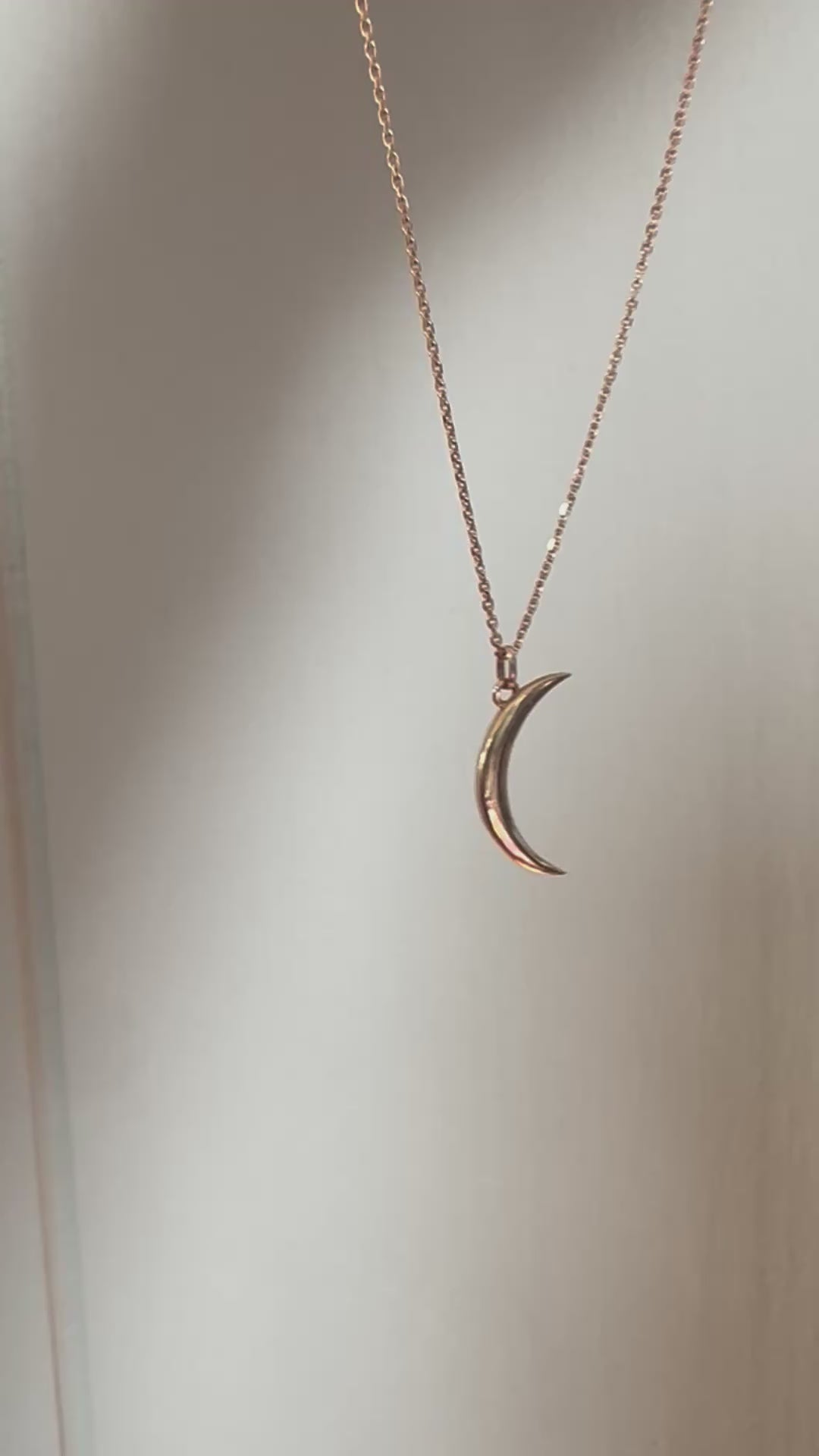 rose gold crescent moon necklace