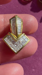 diamond and 18k yellow gold arrow pendant