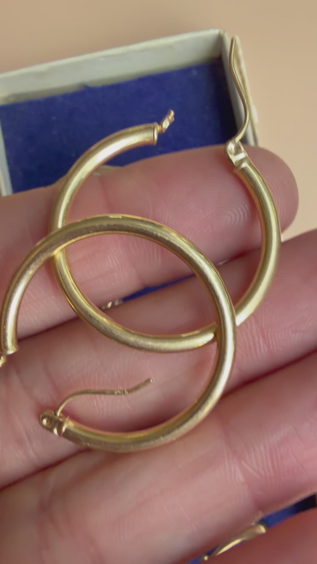 1 1/8" classic thin hoop