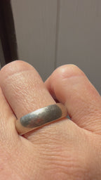 Chubby white gold comfort fit band