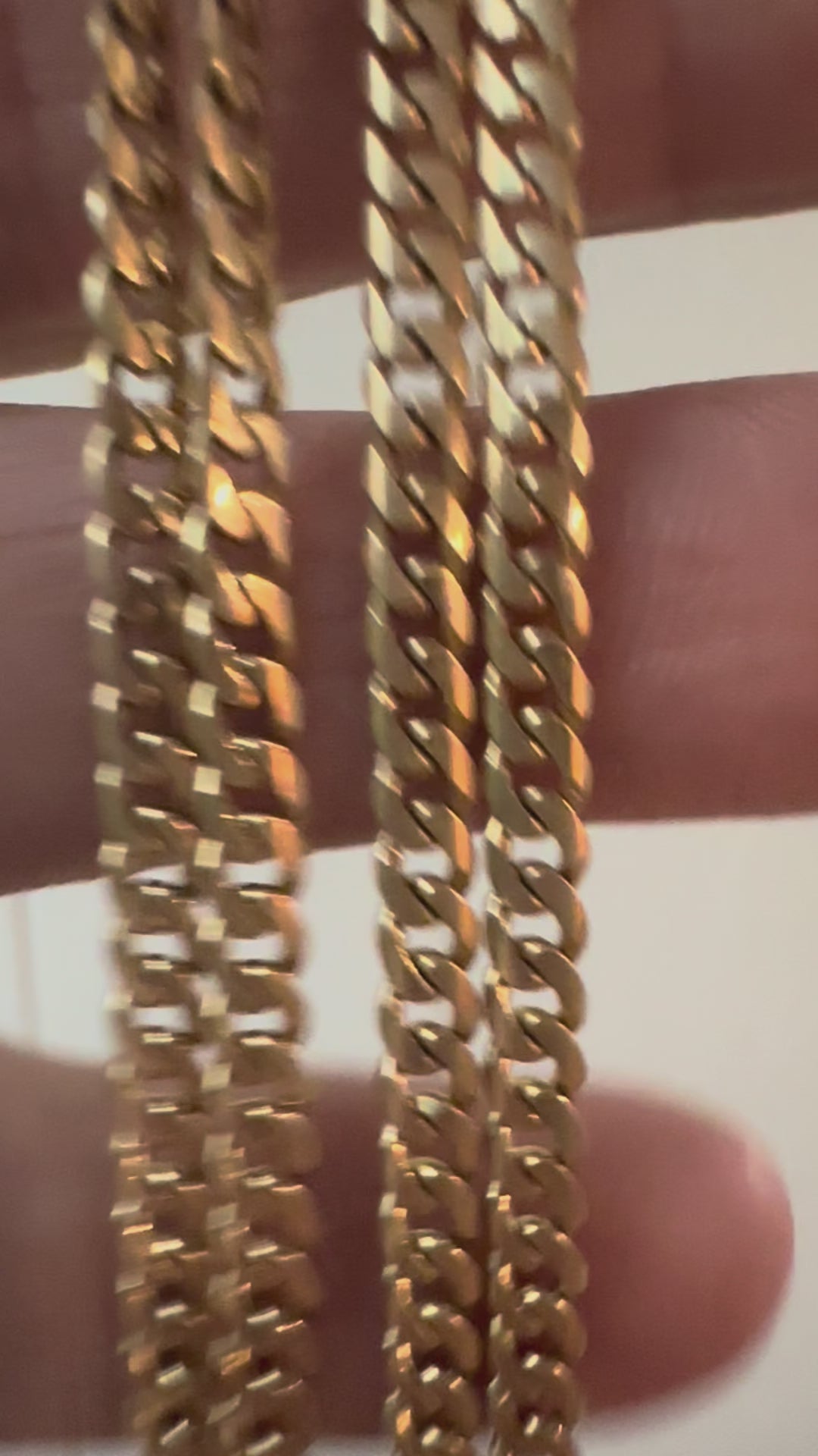 22" solid curb chain