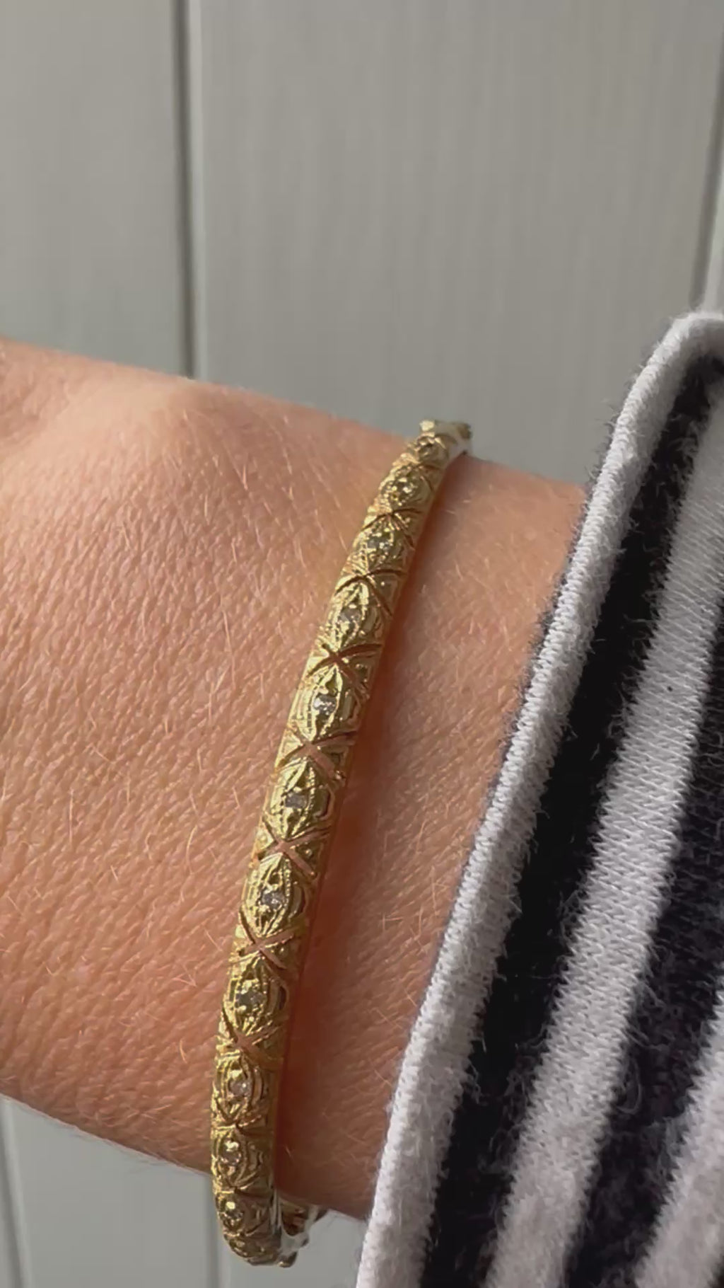18k diamond bangle