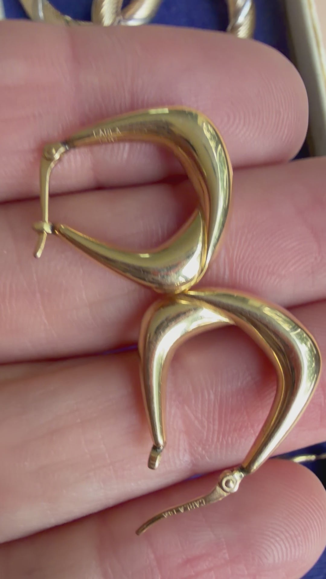 crossover puffy triangle hoop