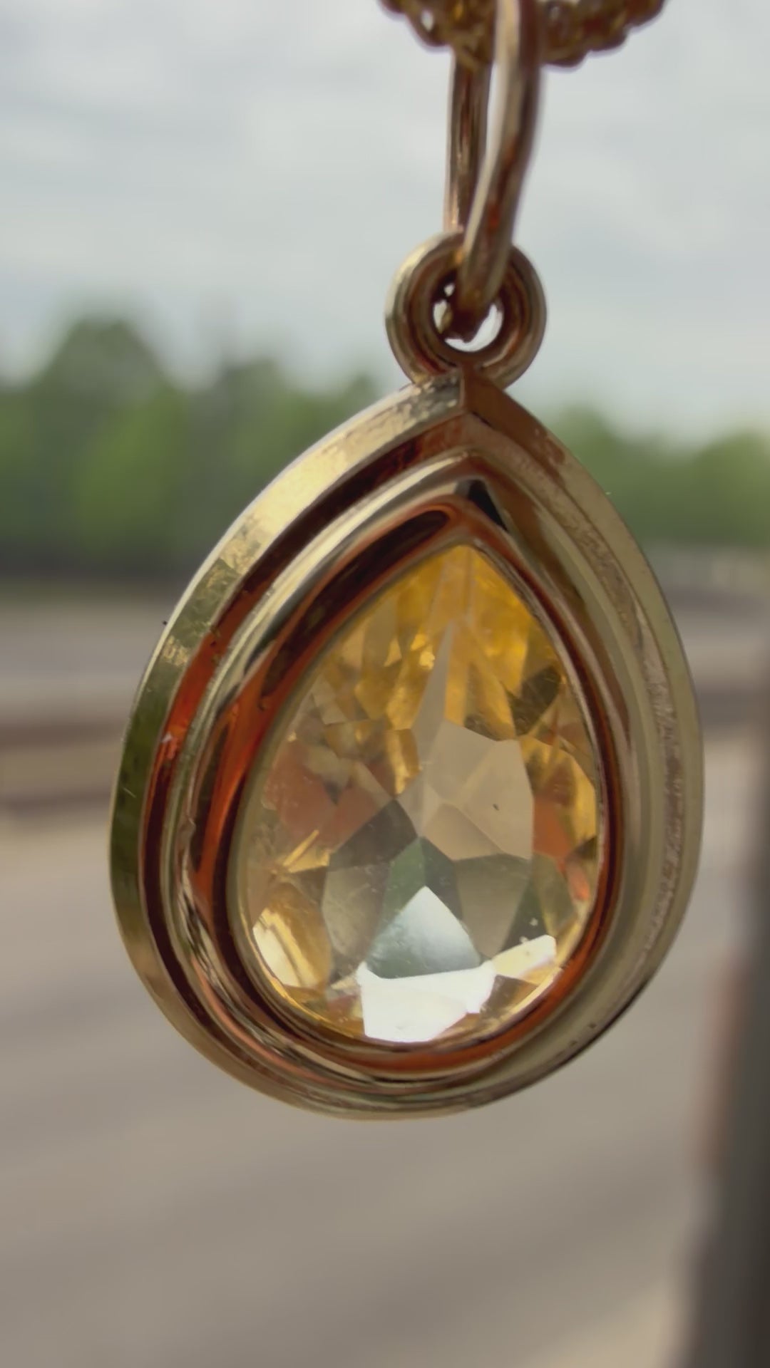 juicy bezel set gems