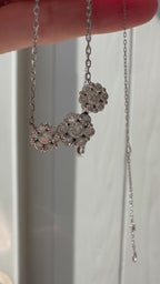 sparkly diamond 3 flower necklace