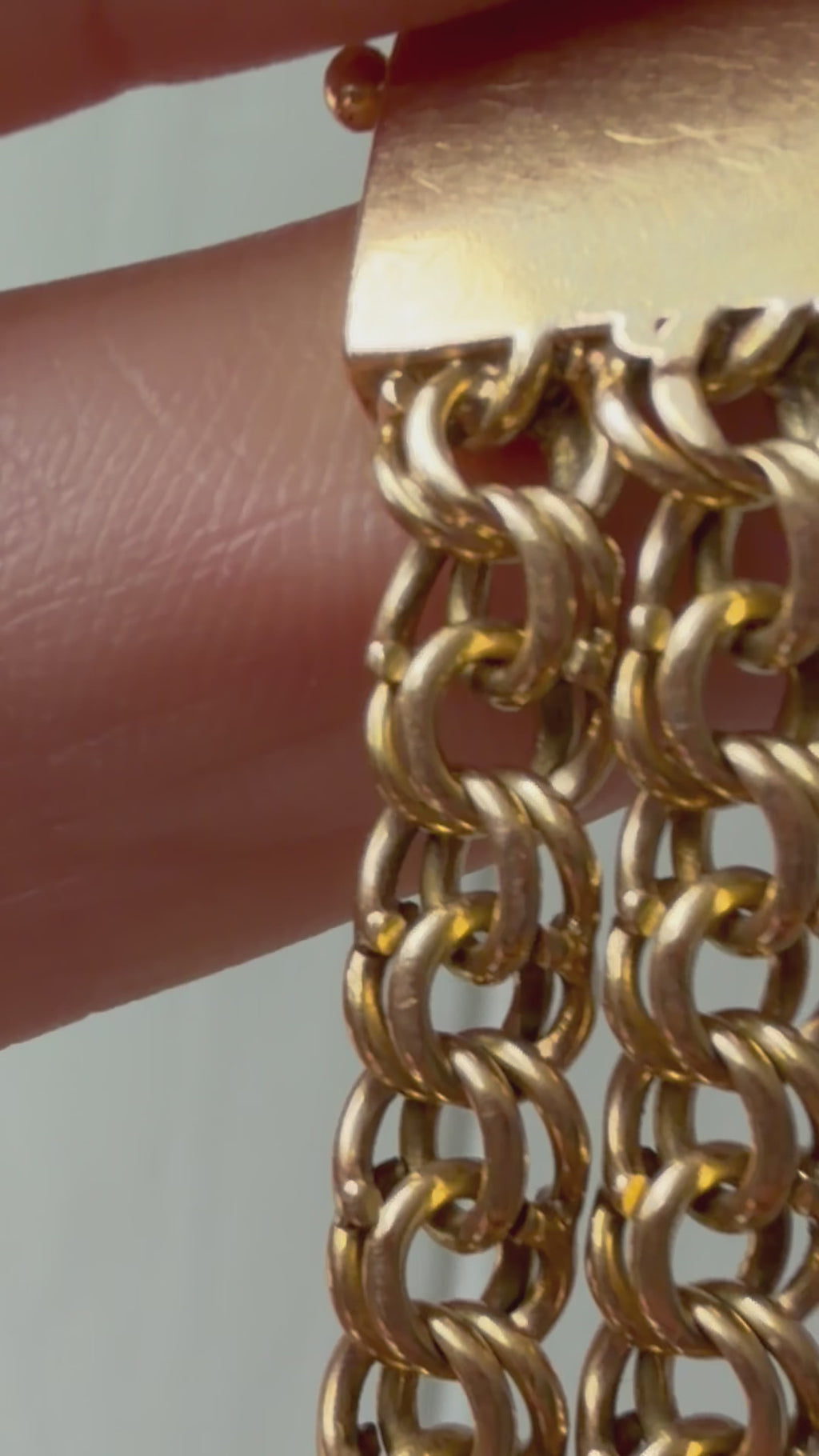18k gold double link charm bracelet with wide customizable clasp