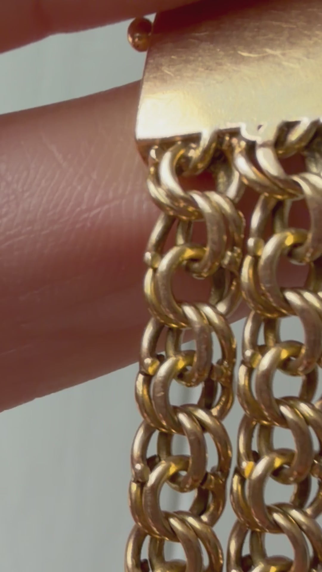 18k gold double link charm bracelet with wide customizable clasp