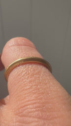 18k gold 1935 wedding band
