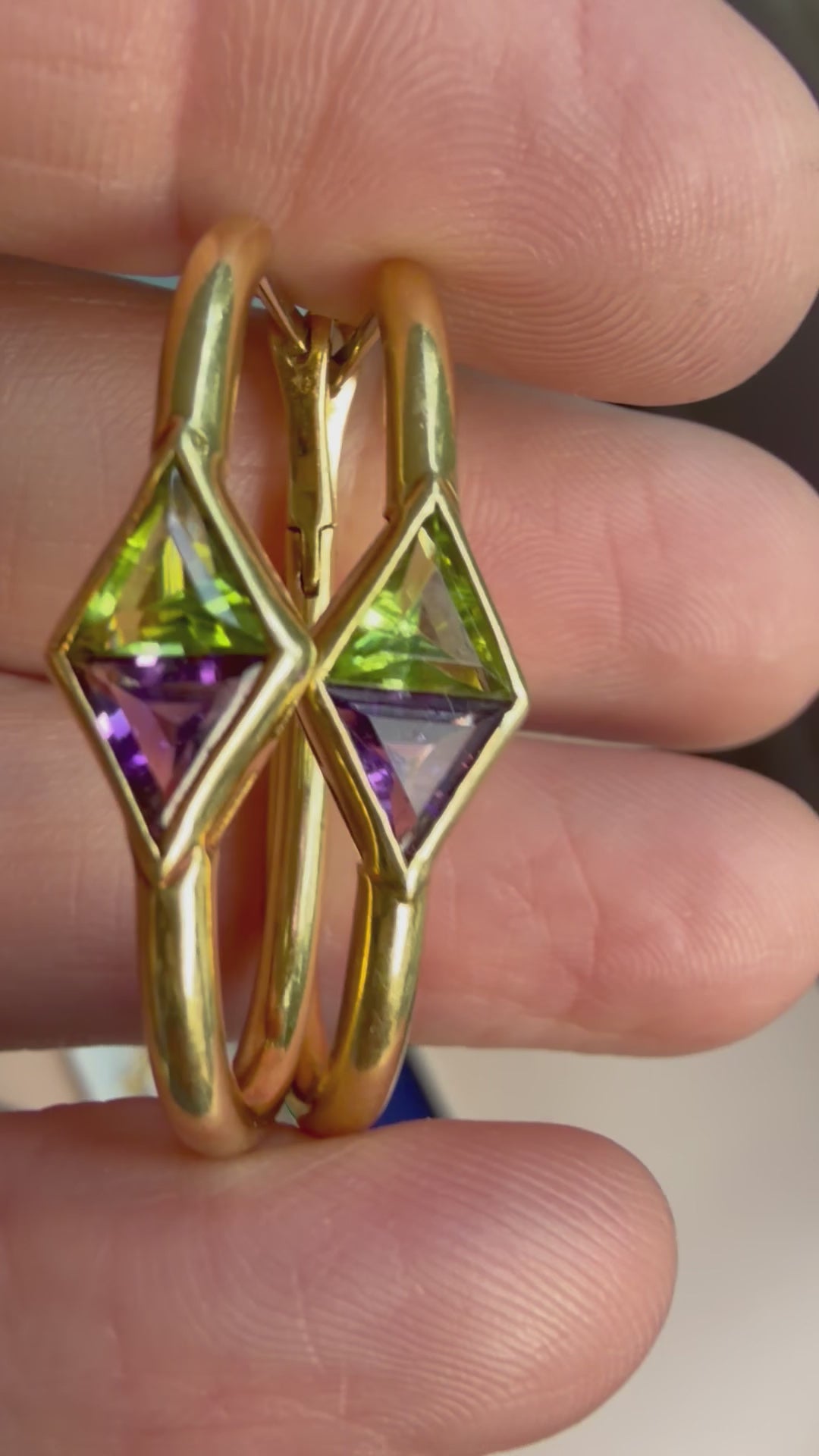 amethyst and peridot 18k gold oval hoop