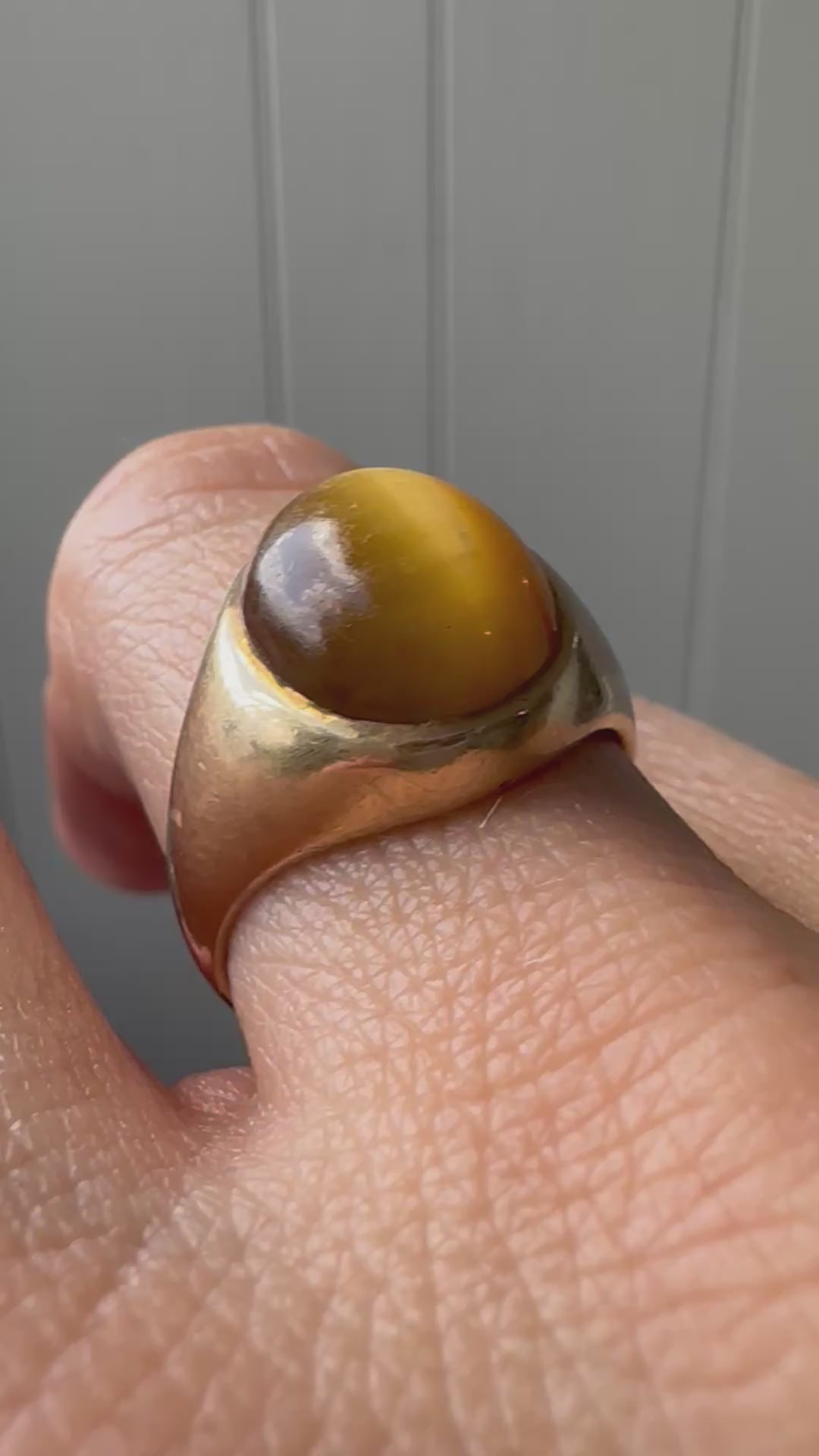 tigers eye cabochon