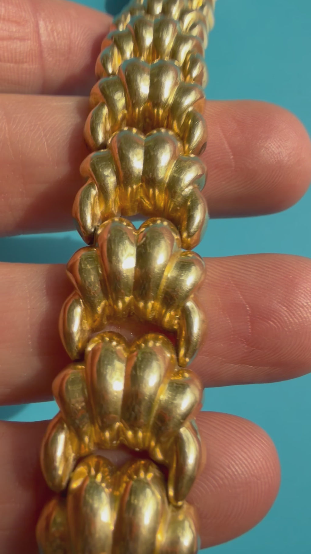 puffy croissant link 18k gold hidden clasp bracelet